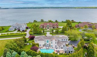 126 Cliff Dr, Narragansett, RI 02882