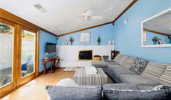 8 Winterberry Dr, Coventry, RI 02816