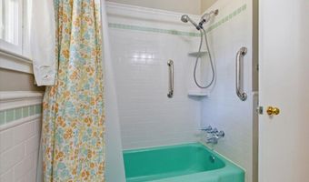 4703 EXETER St, Annandale, VA 22003