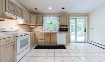 85 Indian Trl, Glocester, RI 02814