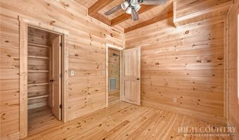 167 Apple Cove Rd, Banner Elk, NC 28604