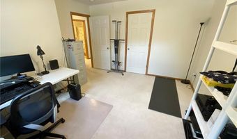 1700 Carriage Homes Dr SW B, Austin, MN 55912