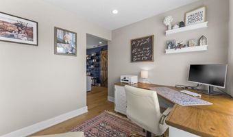 42460 MILDRED LANDING Sq, Ashburn, VA 20148