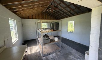 379 Lakepoint Rd, Alford, FL 32420