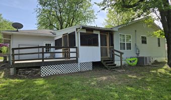 651 W Pearl St, Aurora, MO 65605
