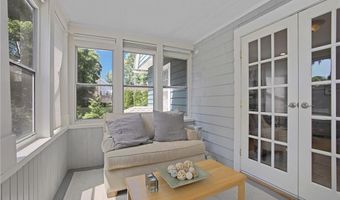 56 Somerset St, East Greenwich, RI 02818