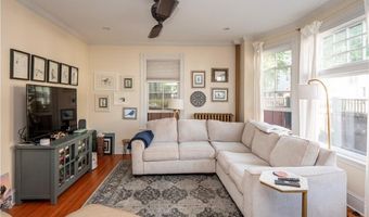 17 Lincoln St, Newport, RI 02840