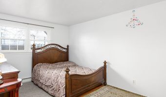 280 E Main St APT E6, Clinton, CT 06413