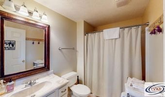 495 Shore Dr, Big Sandy, TN 38221