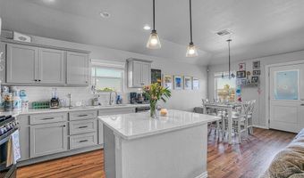 1537 Avalon Dr, Altus, OK 73521