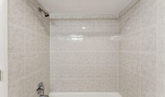 3376 WOODBURN Rd 23, Annandale, VA 22003