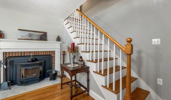 212 Wentworth Rd, Brookfield, NH 03872