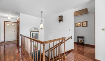 2416 Cherokee Dr, Bean Station, TN 37708