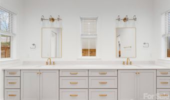 1527 St George, Charlotte, NC 28205