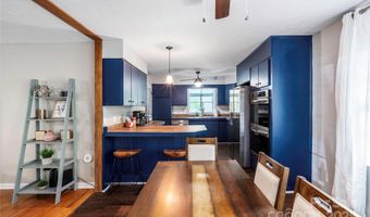 23 Springwood Dr, Asheville, NC 28805