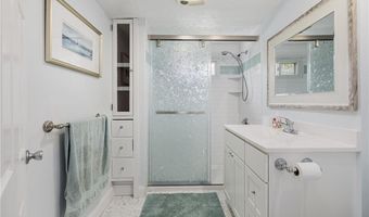 112 Center Ave, Middletown, RI 02842