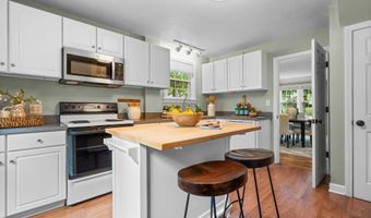 1107 Arborview Blvd, Ann Arbor, MI 48103