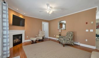 22 Fairway Dr, Ashland, NH 03217