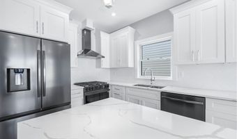 88 W 20TH St 2, Bayonne, NJ 07002