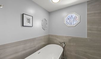 903 Old Oak Cir, Algonquin, IL 60102