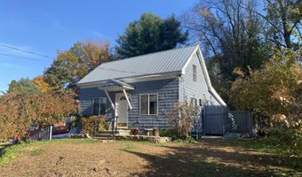 30 Smith St, Auburn, ME 04210