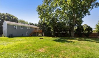 94 Ridgewood Rd, Middletown, RI 02842
