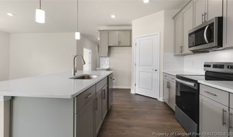 353 Maddox Dr, Aberdeen, NC 28315