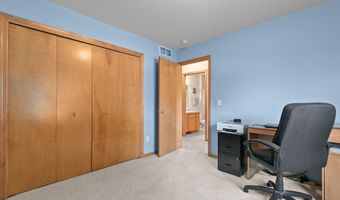 W5862 GERANIUM Drive, Appleton, WI 54915