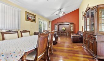 8 N AVON Dr, Claymont, DE 19703