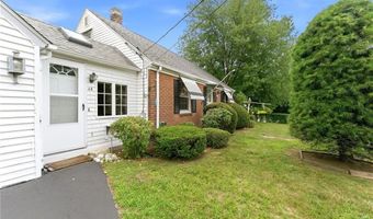 48 Fairway Dr, Cranston, RI 02920