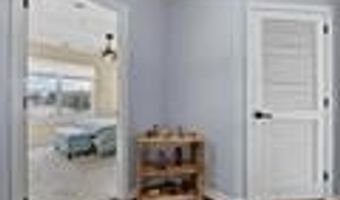 25 BAYSIDE Dr, Bayonne, NJ 07002