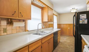 1106 NE 11th Ave, Aberdeen, SD 57401