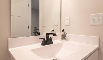 11029 AUGUSTA Ln 4, Berlin, MD 21811