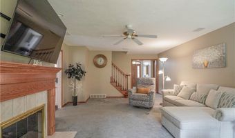 2641 Topflite Dr, Akron, OH 44312