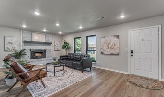 1902 SE Lawrence St, Bentonville, AR 72712