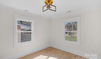 215 Wyanoke Ave, Charlotte, NC 28205