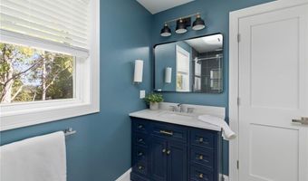60 Harmony St, Cranston, RI 02920
