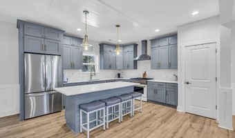 400 Anchor Ave, Beachwood, NJ 08722