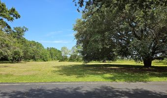 7919 Pelican Bay Dr, Awendaw, SC 29429