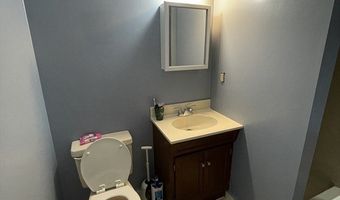 14 Wheelwright Rd, Barre, MA 01005