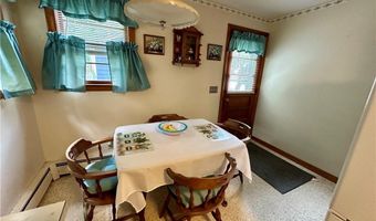 103 Windsor Park Dr, Coventry, RI 02816