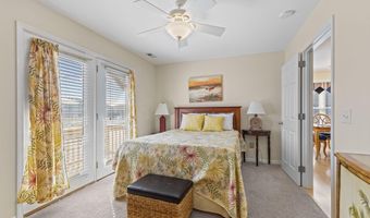 215 E Ft Macon Rd, Atlantic Beach, NC 28512