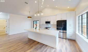 1346 NAUTICAL HEIGHTS Dr, Brookings, OR 97415