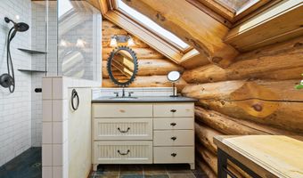 56648 Lunar Dr, Bend, OR 97707