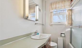 4306 F St, Amana, IA 52203