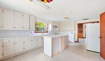 34 7th St, Apalachicola, FL 32320