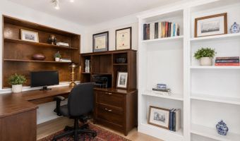 5601 VERNON Pl, Bethesda, MD 20817
