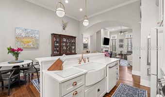 14 Assembly Row B, Beaufort, SC 29906
