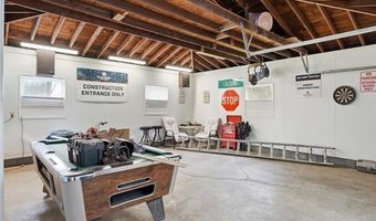 918 Columbia St, Algonac, MI 48001