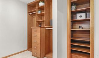 6921 AYR Ln, Bethesda, MD 20817
